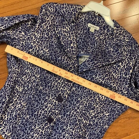 Joan Rivers size large jacket/fitted top blue & white animal print - Picture 9 of 10